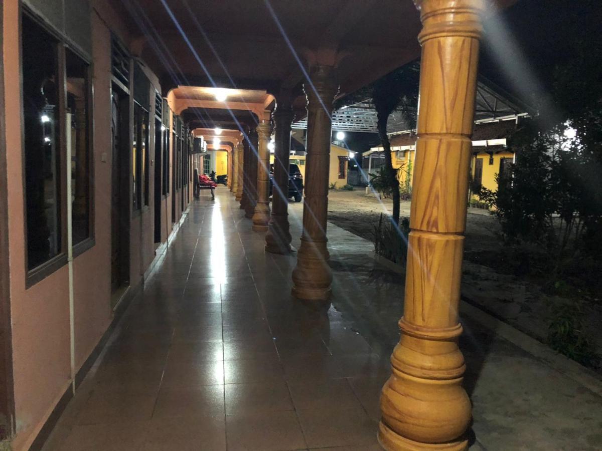 Hotel Arjuna Baturaja  Εξωτερικό φωτογραφία
